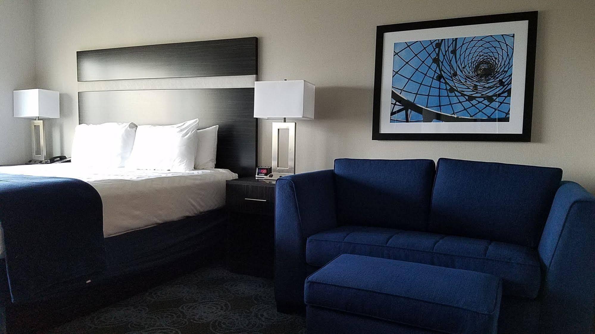 Doubletree By Hilton St. Louis Forest Park Extérieur photo