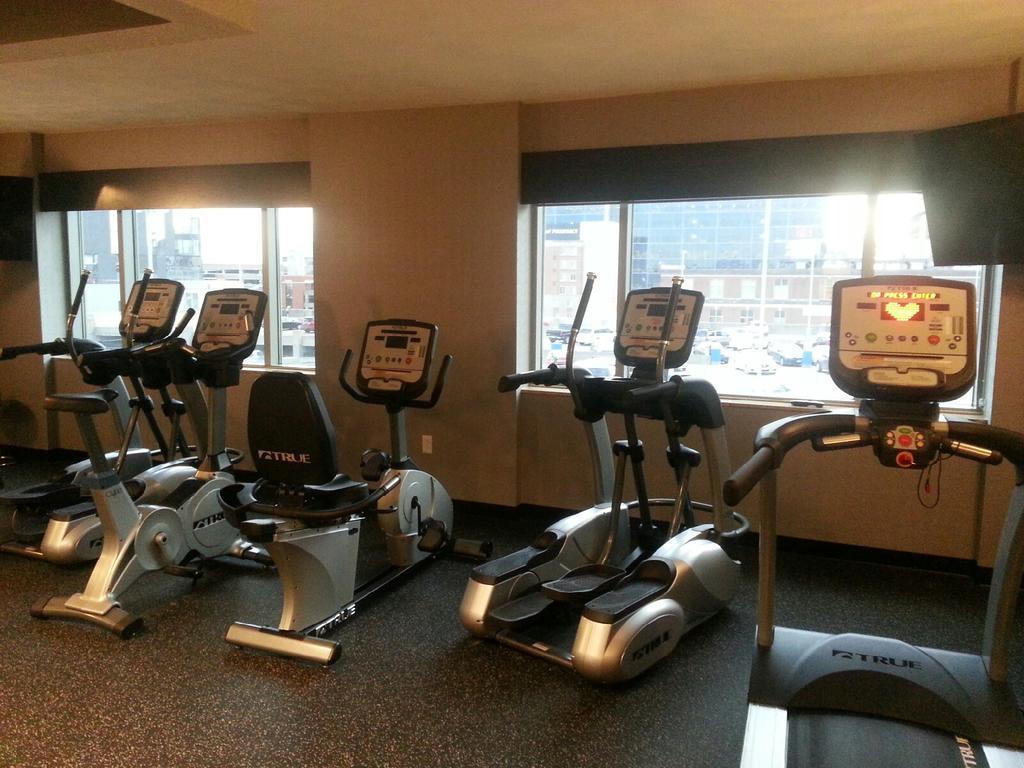 Doubletree By Hilton St. Louis Forest Park Extérieur photo