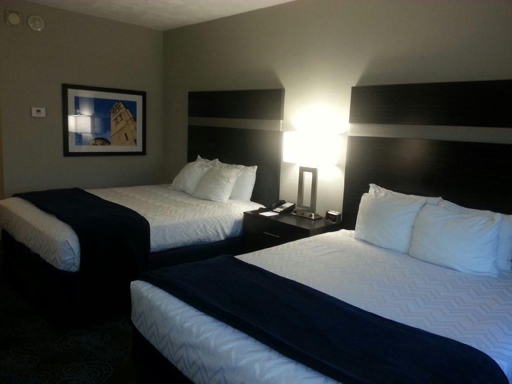 Doubletree By Hilton St. Louis Forest Park Extérieur photo