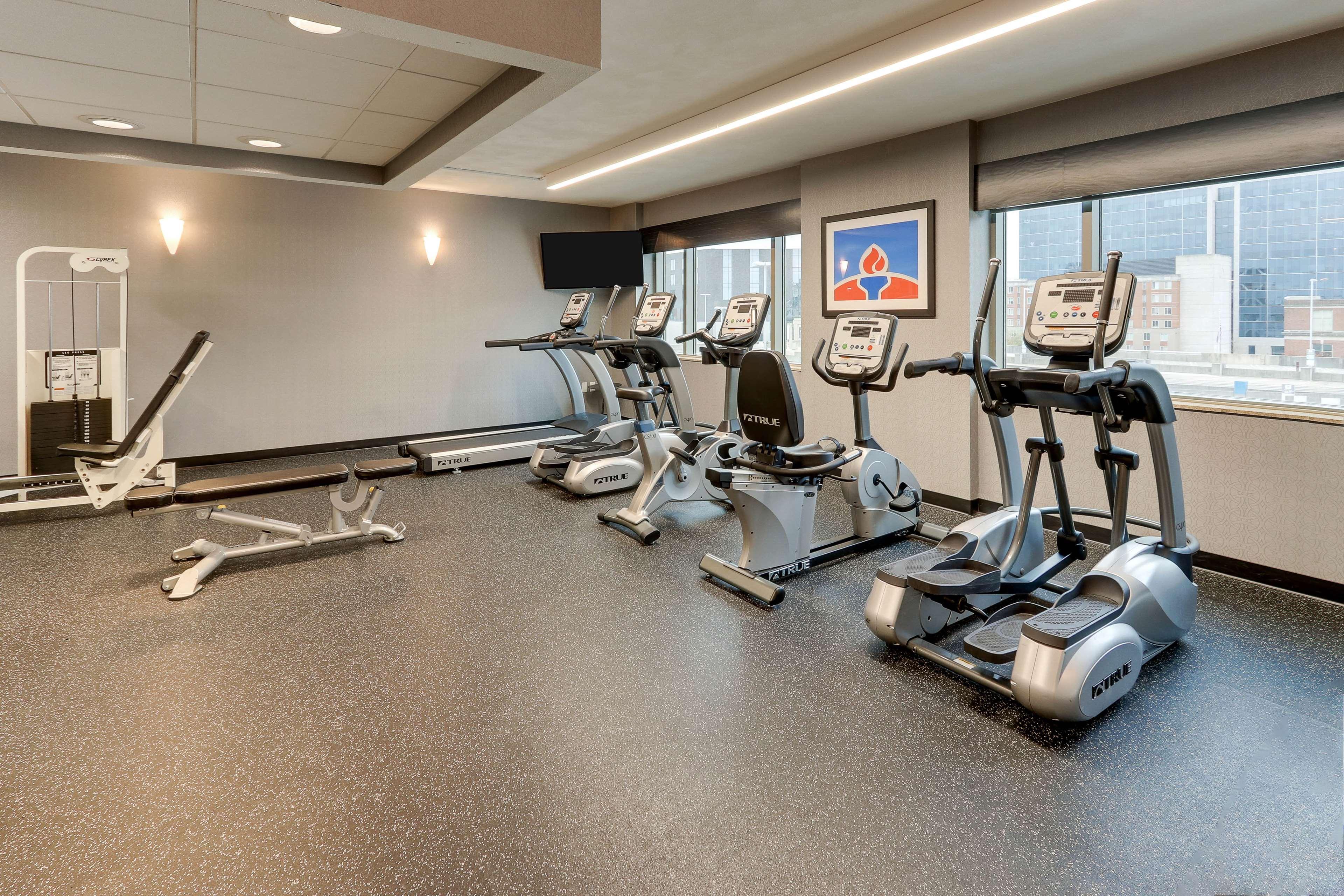 Doubletree By Hilton St. Louis Forest Park Extérieur photo