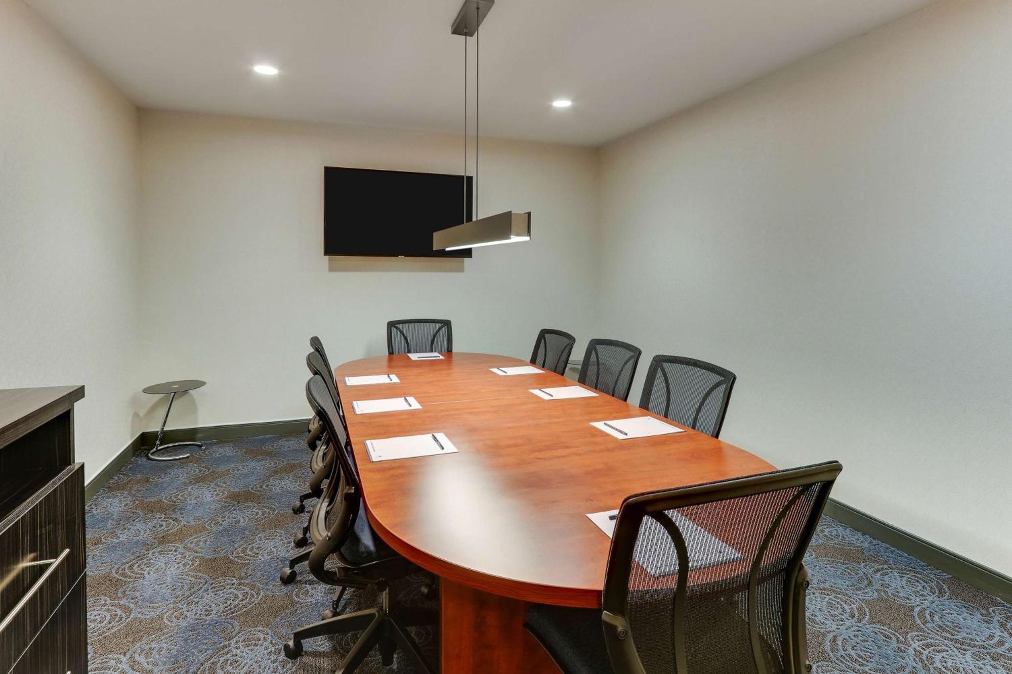 Doubletree By Hilton St. Louis Forest Park Extérieur photo